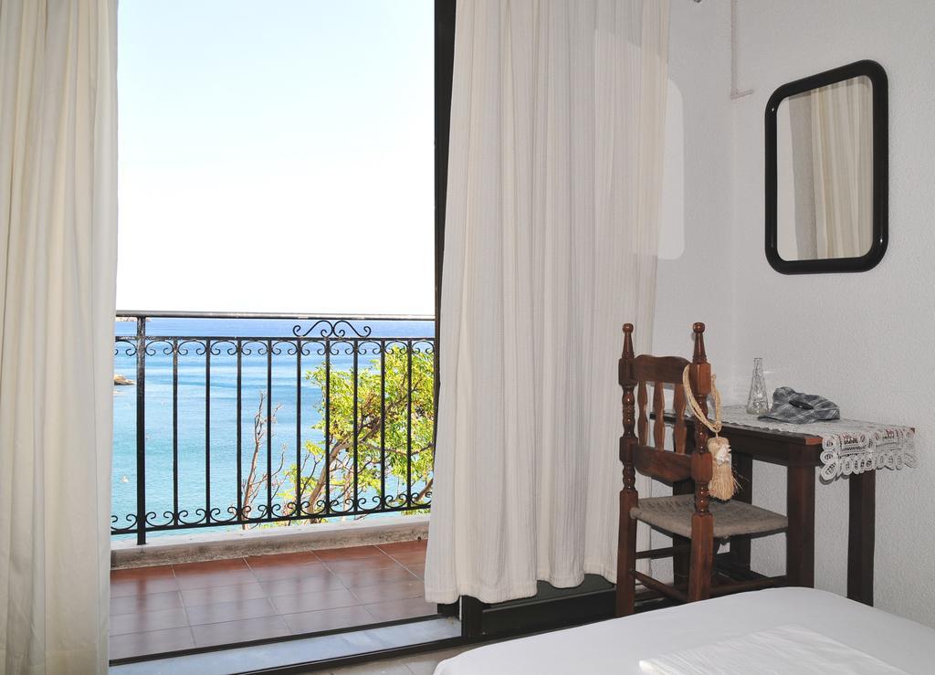 Marina Hotel Ágios Kírykos Rom bilde